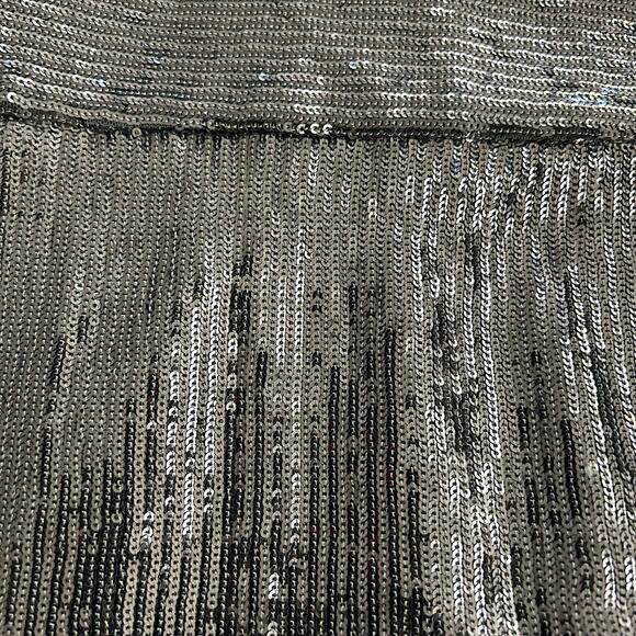 NWT Saylor Azariah Fringed Silver Gunmetal Sequin Wrap Dress. Size M. - Picture 10 of 12